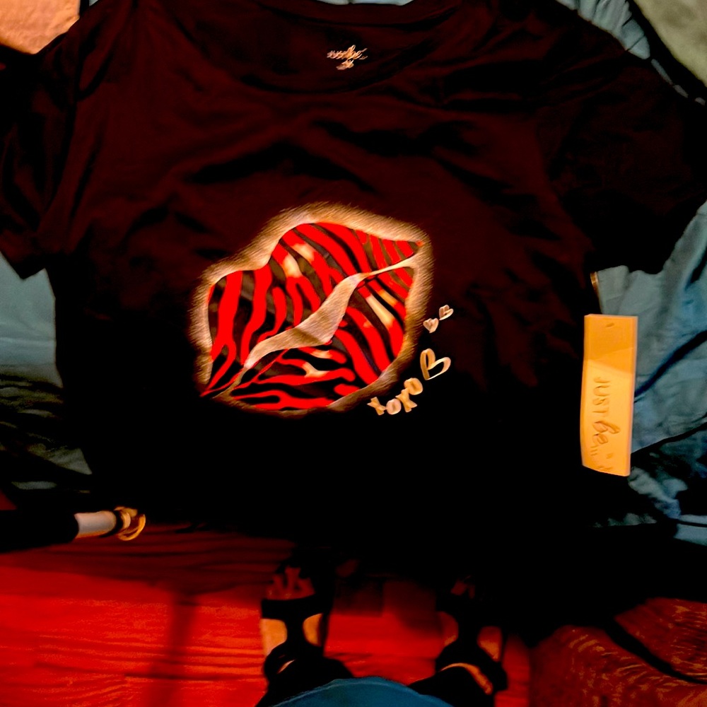 T-shirt brand new